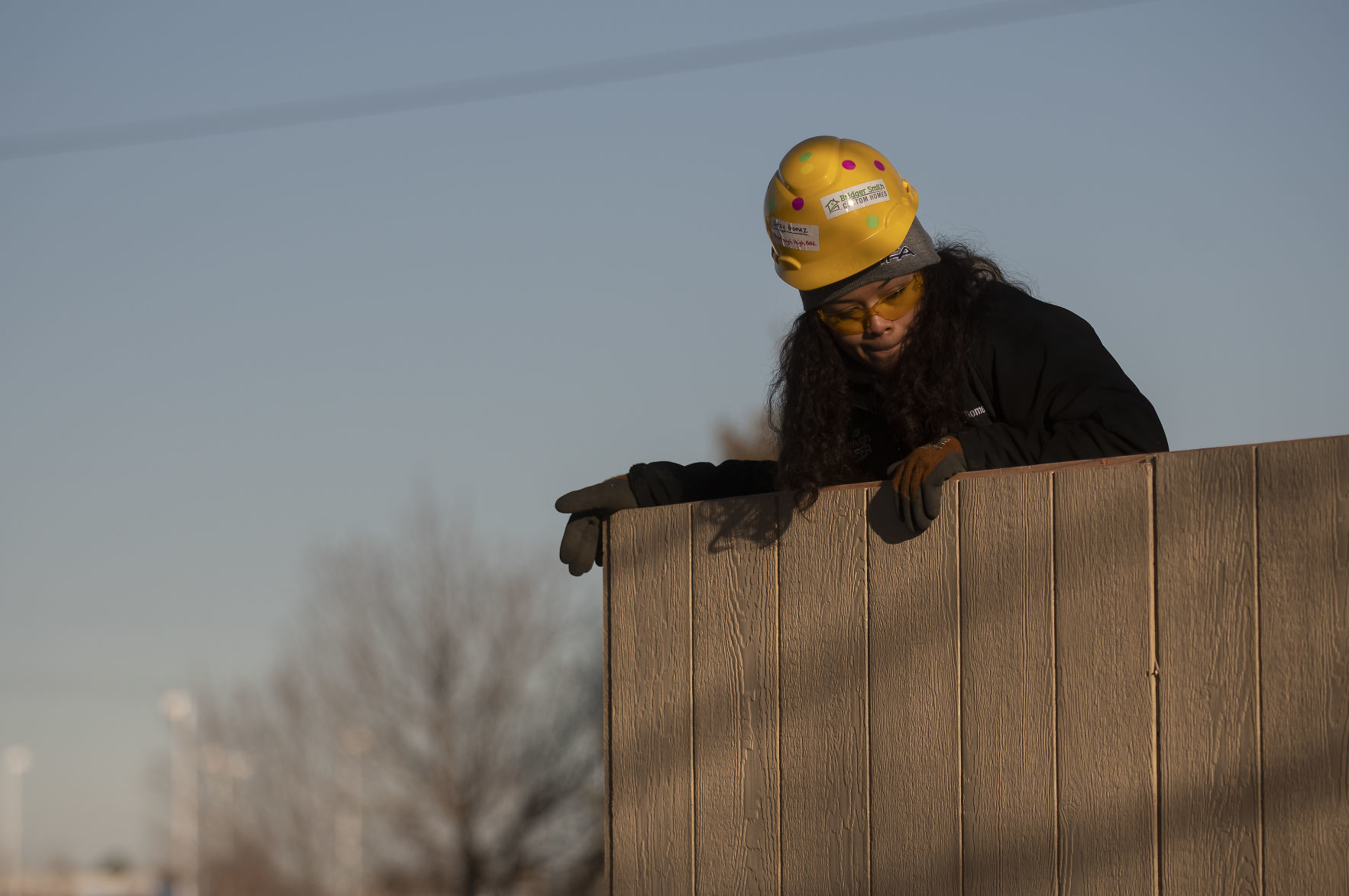 Students build for veterans